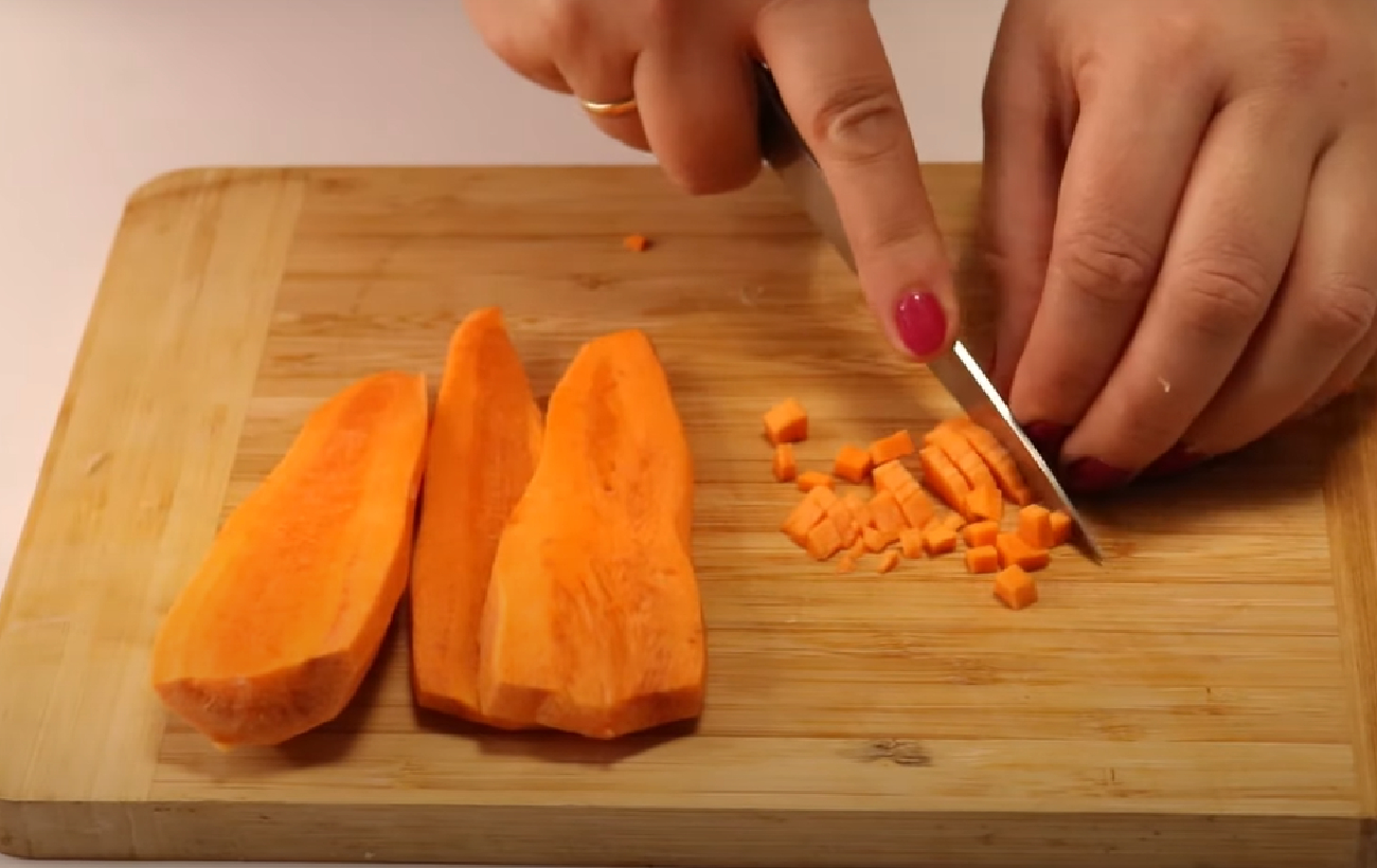 М'ясна запіканка мусака: спрощений рецепт ситної болгарської вечері